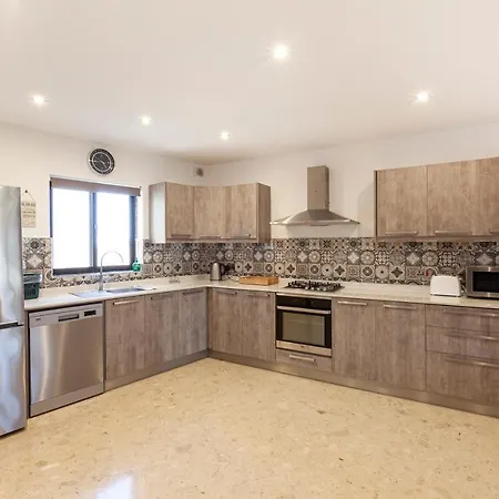 Spacious Apt With Comfy Sofa 2 Min To Promenade By 360 Estates