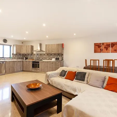 Spacious Apt With Comfy Sofa 2 Min To Promenade By 360 Estates * St. Paul's Bay