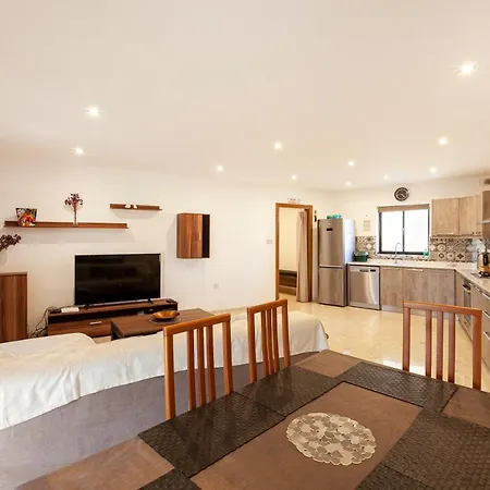 Appartamento Spacious Apt With Comfy Sofa 2 Min To Promenade By 360 Estates *